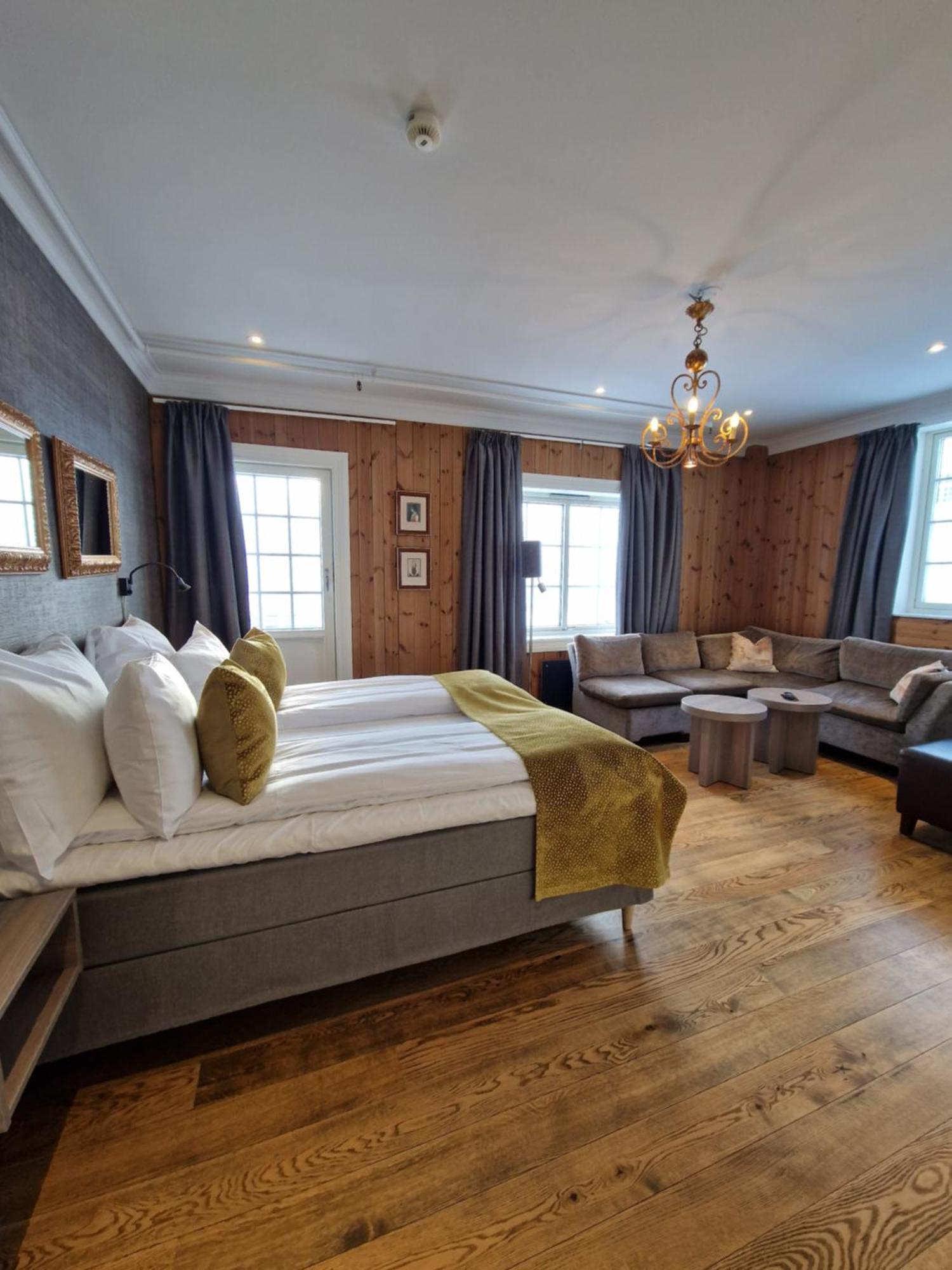 גיילו Dr. Holms Hotel מראה חיצוני תמונה